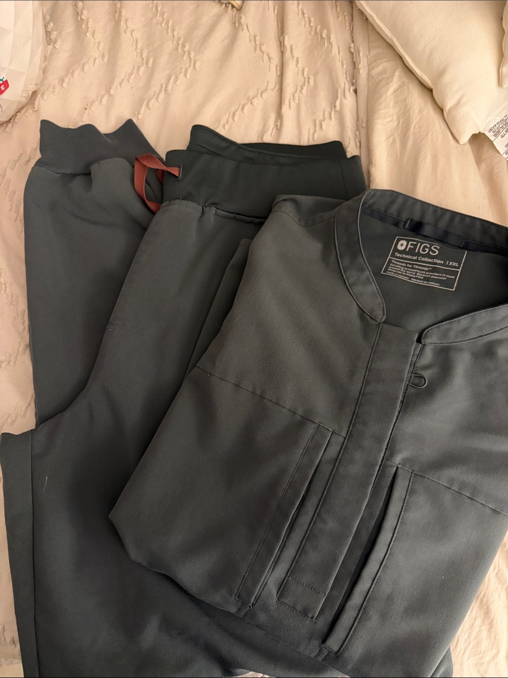 Figs scrubs in bonsai. Zamora pants size Large tall, shirt size xxl